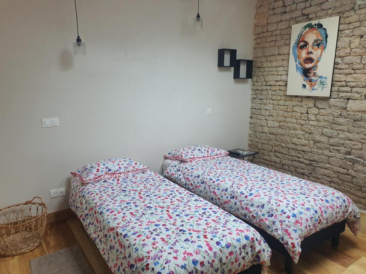 La P'Tite Ecurie Apartment Saint-Jean-de-Liversay Ngoại thất bức ảnh