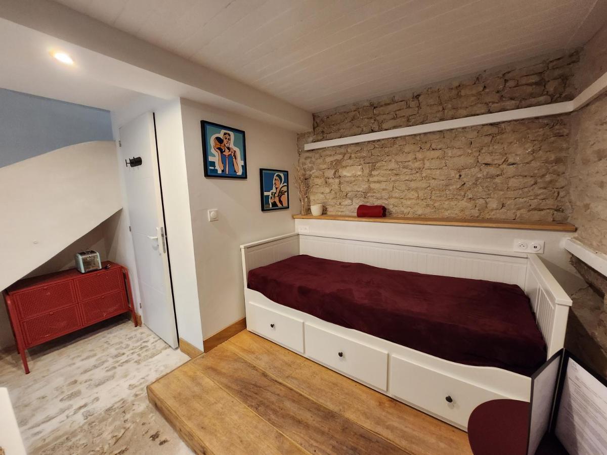 La P'Tite Ecurie Apartment Saint-Jean-de-Liversay Ngoại thất bức ảnh