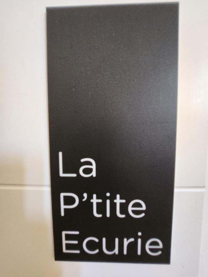 La P'Tite Ecurie Apartment Saint-Jean-de-Liversay Ngoại thất bức ảnh